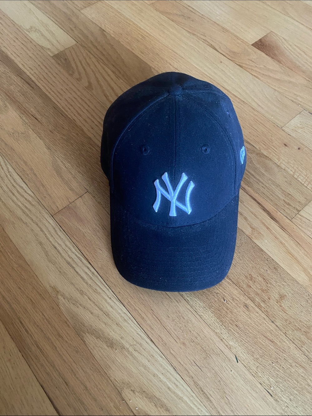 NEW YORK YANKEES Navy Blue Logo Baseball Cap